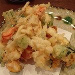 蕎麦おざき - 「季節の天ぷら　新しょうがと夏野菜かきあげ」（800円）
