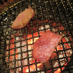 炭火焼肉 あもん - 上タン喰らう
