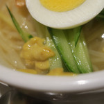 炭火焼肉 あもん - 冷麺　ズームアップ