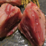 炭火焼肉 あもん - 霜降り肉＆日替り焼き物＆ホルモン　ズームアップ