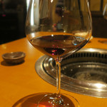 炭火焼肉 あもん - 赤ワインサービス