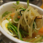 炭火焼肉 あもん - 冷麺喰らう