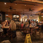 Mud Hen Water - 店内。