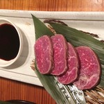 いしがき亭 - 「石垣牛炙り刺し」(980円)