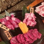 いしがき亭 - 「上ゲタカルビ」(930円)「ハラミ」(880円)「ロース」(930円)