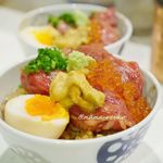 立呑み とだか - 牛ご飯、普通盛りと小（別料金でウニ、イクラ乗せ）