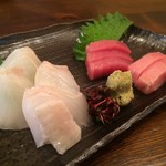 まつぼっくり - H.30.6.7.夜 造り 中トロ 900円・造り ひらめ 700円