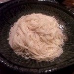味とく家 - 〆は少し太めのそうめん。　鱧と玉ねぎの良い出汁が出た鍋に投入。　