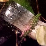 味とく家 - きずし これはかなりの脂乗りが良い品。　〆具合も良くサバの旨味を完全に引き出した逸品