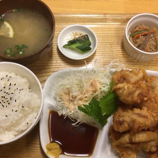 揚げたてサクサクの とり天定食 700円 By 100万豚力 大納言 だいなごん 大分 お好み焼き 食べログ