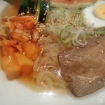 冷麺（アップ）