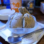 灯 - ほうじ茶アイス