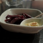 DEN - ビーフジャーキーの燻製