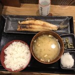 炭火焼干物定食 しんぱち食堂 - 