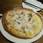 KUBOTA食堂 - 小エビのクリームピザ