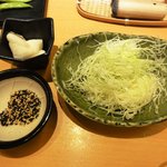 Ebisu Katsu Sai - 胡麻とキャベツと漬物