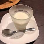 四川Dining&Bar臥龍　創香 - 杏仁豆腐