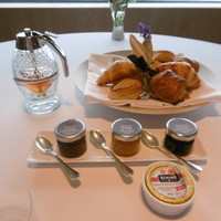 THE HIRAMATSU HOTELS&RESORTS 賢島 - 朝食：パン2人分