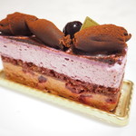 アヴランシュ・ゲネー - フォレノワール　カシス　フレーズ