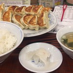 ぎょうざの満洲 - ダブル餃子定食