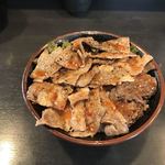 焼肉丼　たどん - カルビ丼 肉プラス×3 大盛り 満足感のカタマリ