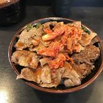 焼肉丼　たどん - キムチをオン！！