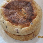 天然酵母パン　味取 - ごまのパン？