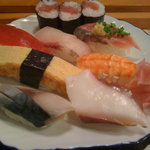 Sushi Zenni Go U Ten - 並すし(1050円)