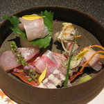 お刺身　マグロは食せませんココでは　北海道の珍しいモノいつも入ります