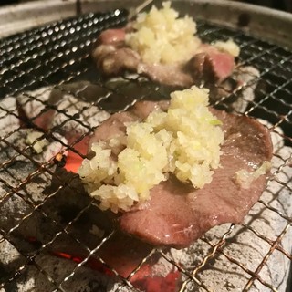 炭火焼肉酒家 牛角_2