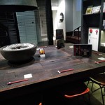 know by moto - [内観] 店内 テーブル席 ③