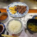 ステーキランド神戸館 - セット全体ではこれ