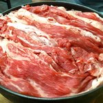 すき焼･鍋物 なべや - 「牛肉鉄鍋」(930円)。一人鍋。