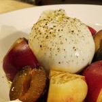 ヴェロニカ ペルシカ - ネクタリンとプルーンとブラッディーナチーズ