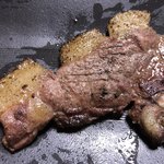 かたつむり - 猪の腰の肉の炙り焼