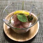 かたつむり - 桃