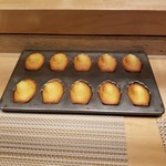 SUGALABO - 焼きたてマドレーヌ