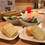 モメンティ・フェリチ - H.30.6.9.昼 パン・サラダ @ ランチコース 3,000円税込