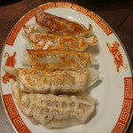 タイガー餃子会館 - 醤醤餃子