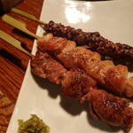 鶏とやさいと日本酒　銀座ますいち - 知覧鶏の3種の串焼き