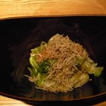 ◆季節の野菜：高原レタスと揚げじゃこのサラダ