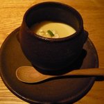 イチイ - ◆季節の一品：ピュアホワイトと小柱の冷製フラン