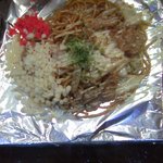 粉ひで - もちもち麺の焼きそば。天かす別のせがアクセント