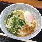 純手打うどん よしや - 温玉ぶっかけうどん 小 冷