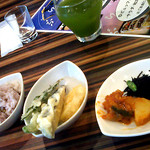 食べ放題の一品料理