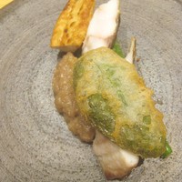 アルゴリズム - 放たれる旨味、焼き茄子、2週間熟成（伊東産イサキ）