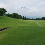 朝霧ジャンボリーゴルフクラブ - ティーグランドから富士山をのぞむ