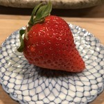 うを徳 - 徳島産さくらももいちご