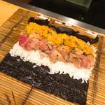 うを徳 - ⑲贅沢太巻き（渡り蟹、アンキモ、炙りトロ、ムラサキウニ、どんこ椎茸、干瓢、八町きゅうり）