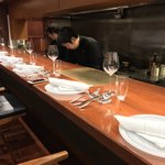 BISTECCHERIA ENOTECA IL MORO - ビステッケリア エノテカ イル モーロ(東京都中央区銀座)個室カウンター席